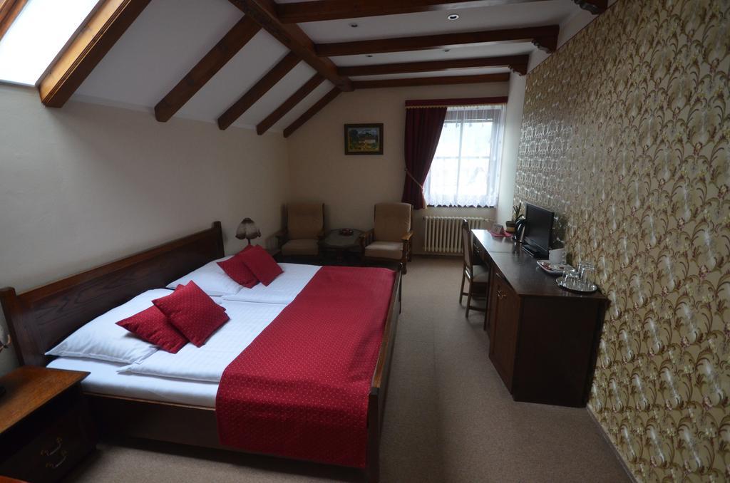 Villa Zerotin Penzion Bed & Breakfast Велке Лосины Экстерьер фото