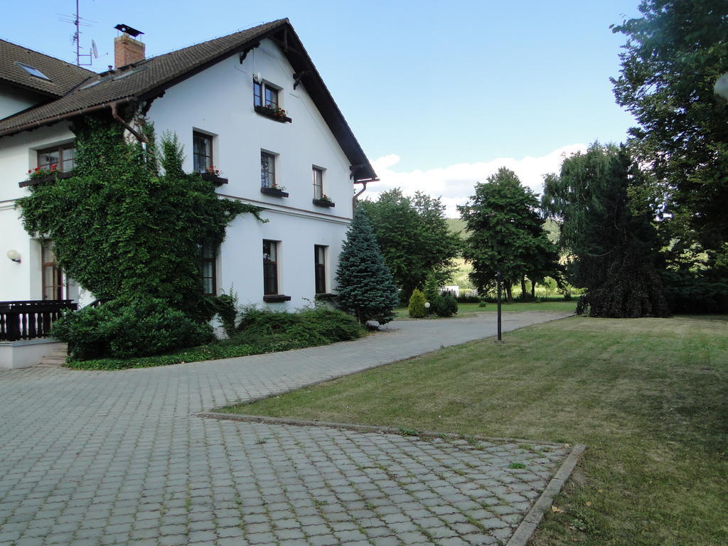 Villa Zerotin Penzion Bed & Breakfast Велке Лосины Экстерьер фото